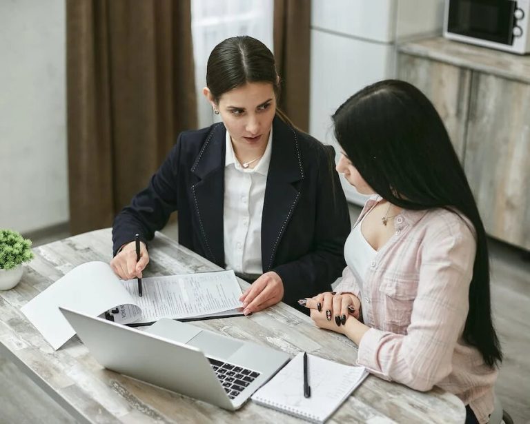 Tips for Effectively Marketing Your Property with the Help of a Listing Agent