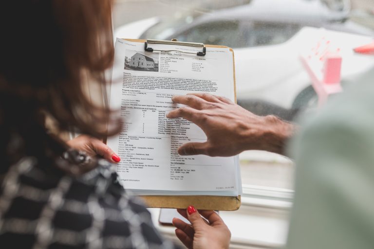 The Benefits of Working with a Local Real Estate Agent