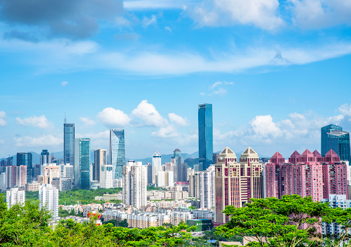 Commercial Real Estate vs. Residential Real Estate: Investment Considerations