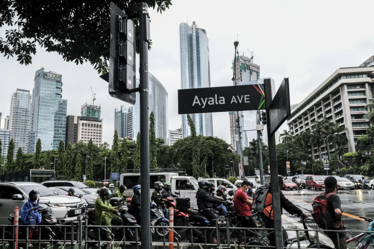 Where to Eat along Ayala Avenue?