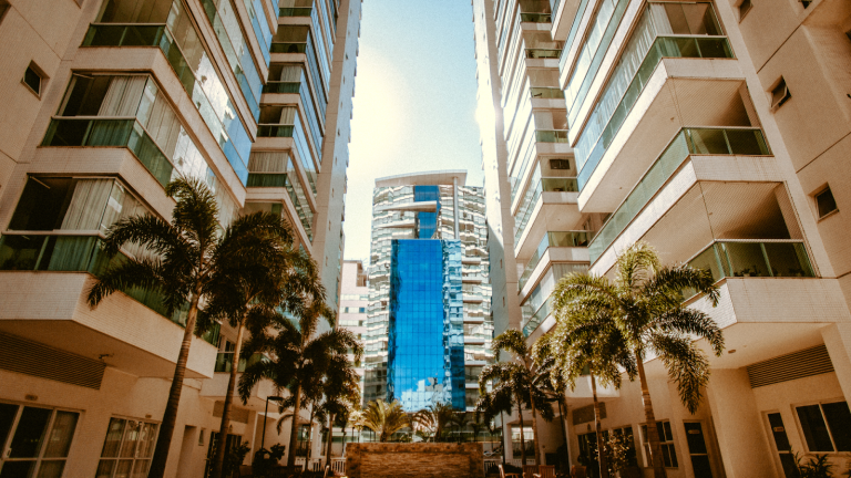 High-Rise Condos vs. Low-Rise Condos: Factors to Consider