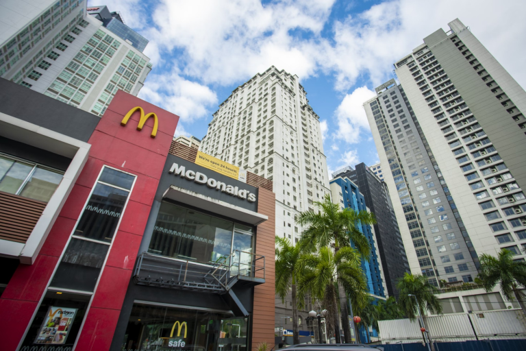Neighborhood Guide: Kapitolyo, Pasig