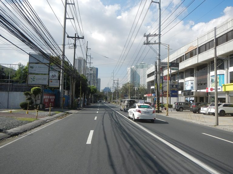 Neighborhood Guide: Chino Roces Avenue