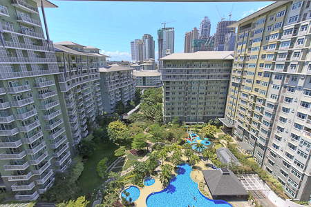 Where to Eat in Serendra