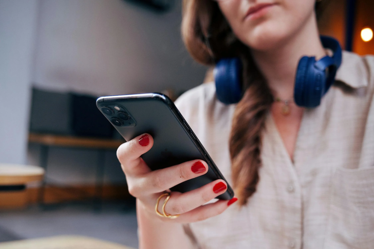 From Click to Close: How to Build Client Confidence Online